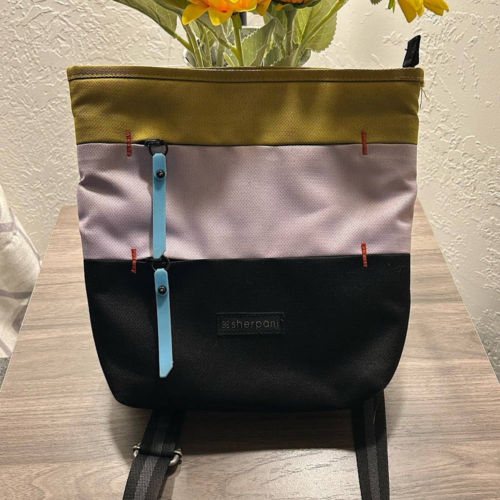 Sherpani Sadie Crossbody Bag